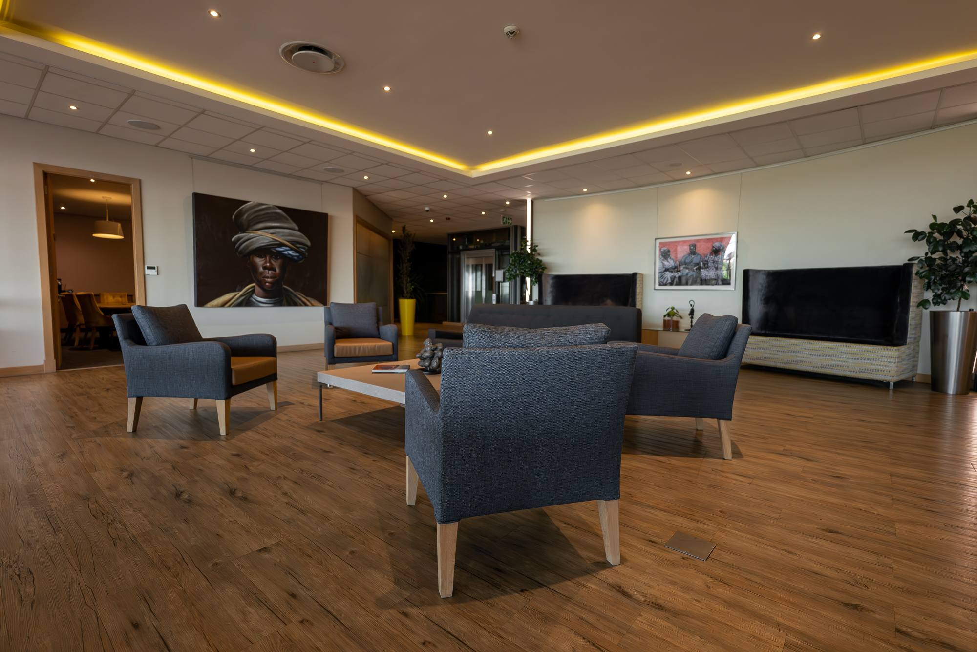 FIREBLADE D4-154 Executive lounge at Fireblade Aviation